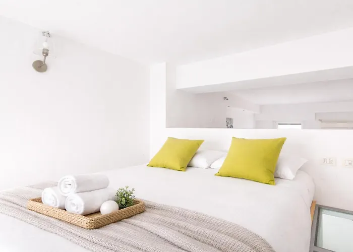Private Parking - Stylish Navigli Loft Apartment *